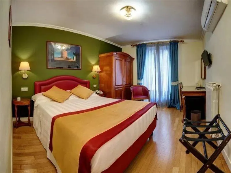 Hotel Piazza Di Spagna Řím
