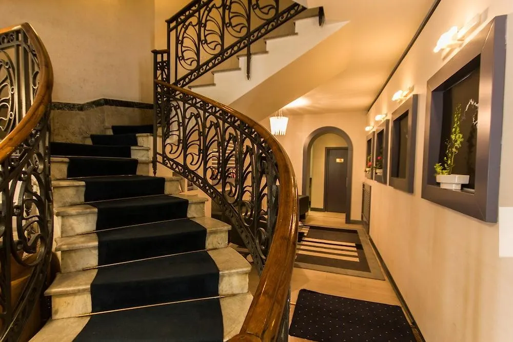 Hotel Piazza Di Spagna Řím